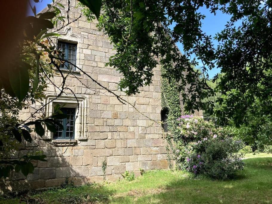 Bed and Breakfast La Forge De La Coudraie Pleugueneuc Esterno foto